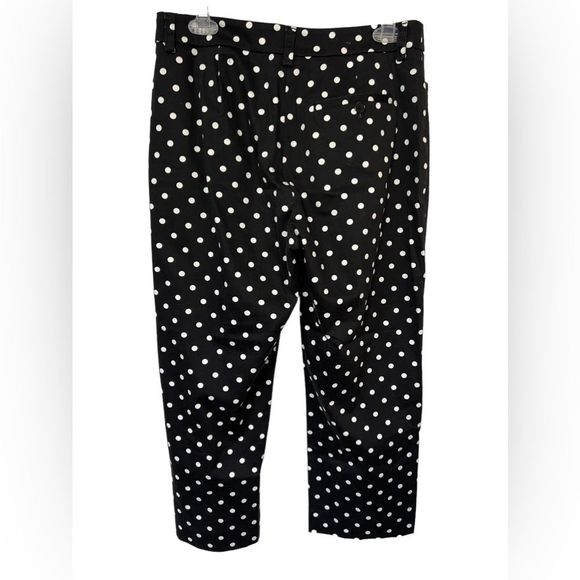 Jones New York Signature Black and White Polka Dot cropped pants. Size 8 - Picture 2 of 8